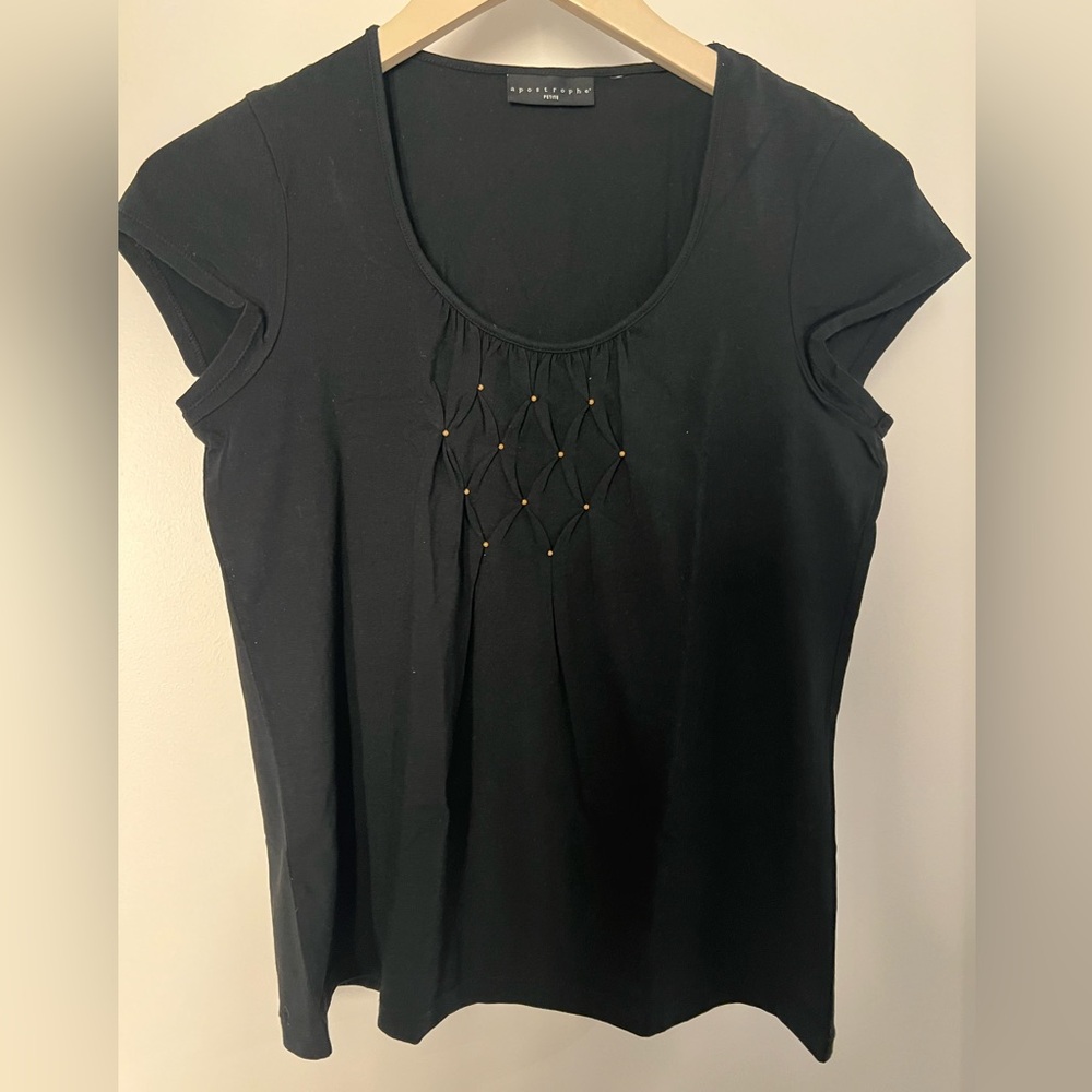 Apostrophe Black Short-Sleeve Scoop Neck Top with Pintuck Lattice size S